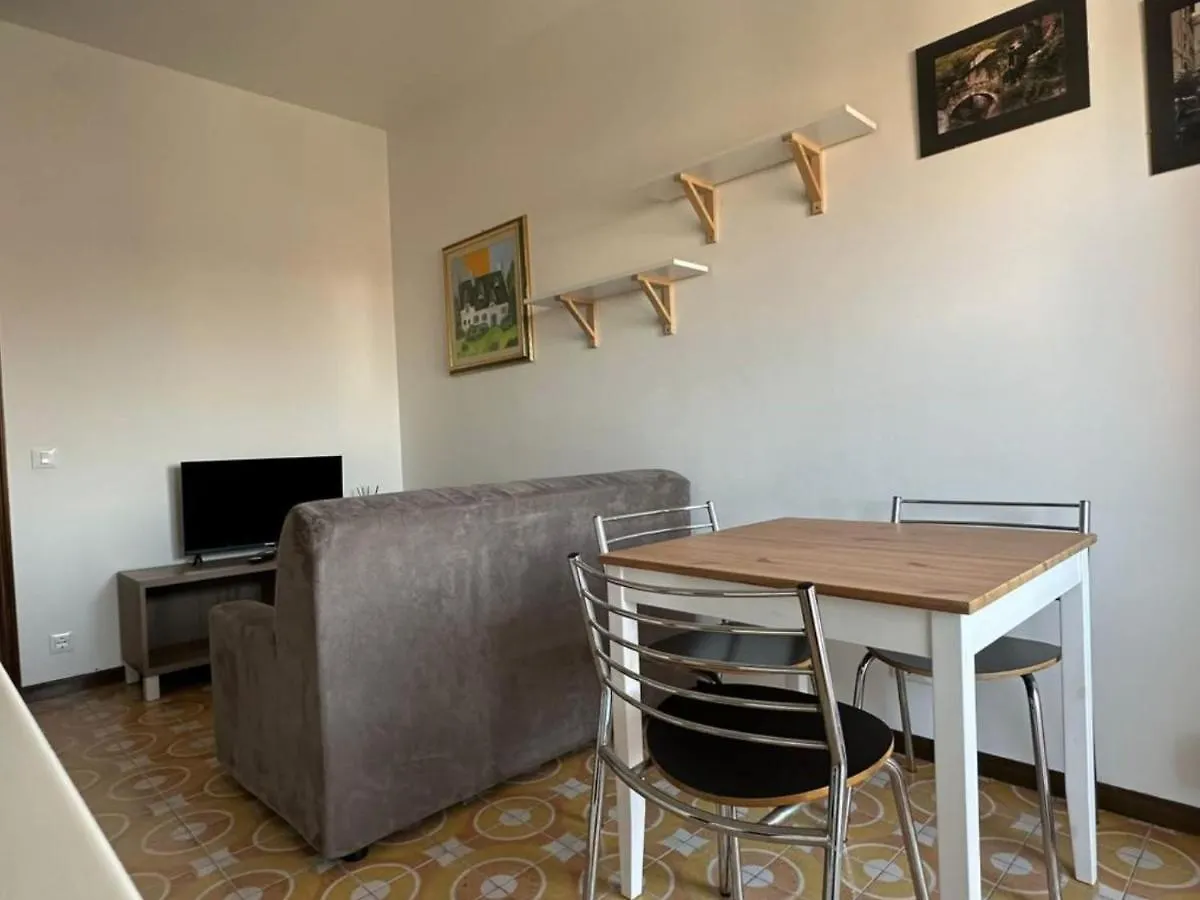 Bright Mini Blue Padova Balcony Apartment Italy